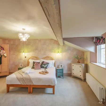 Teller's Secret Loft House - 2 Bedroom In By Mint Bristol